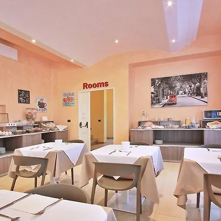 Hotel Carla 2*